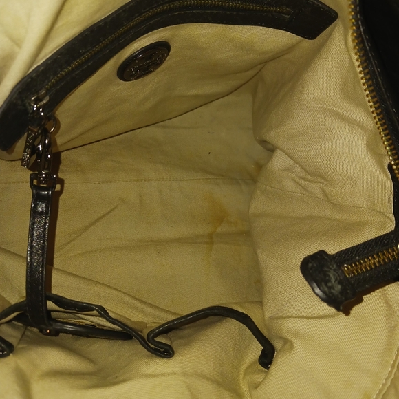 Tory Burch black leather tote. - Picture 11 of 13